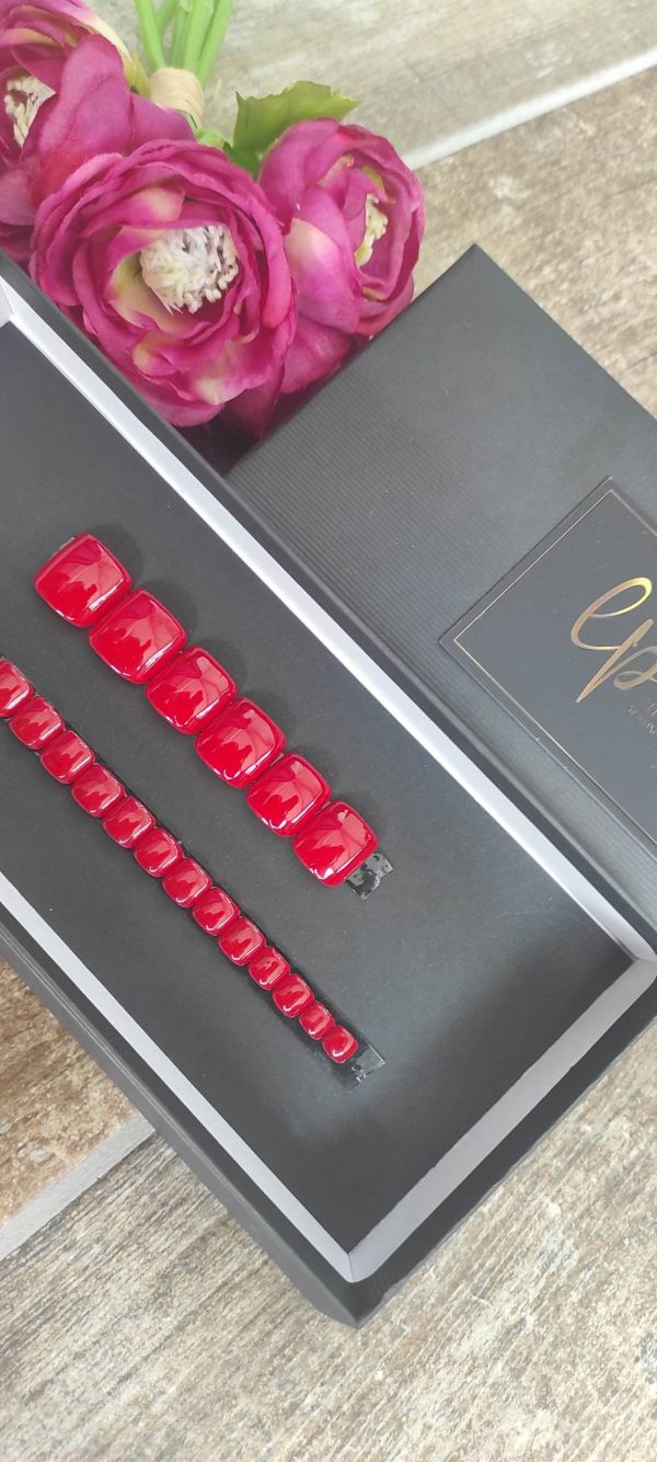 COFFRET ROUGE PIEDS- sur commande – Image 2