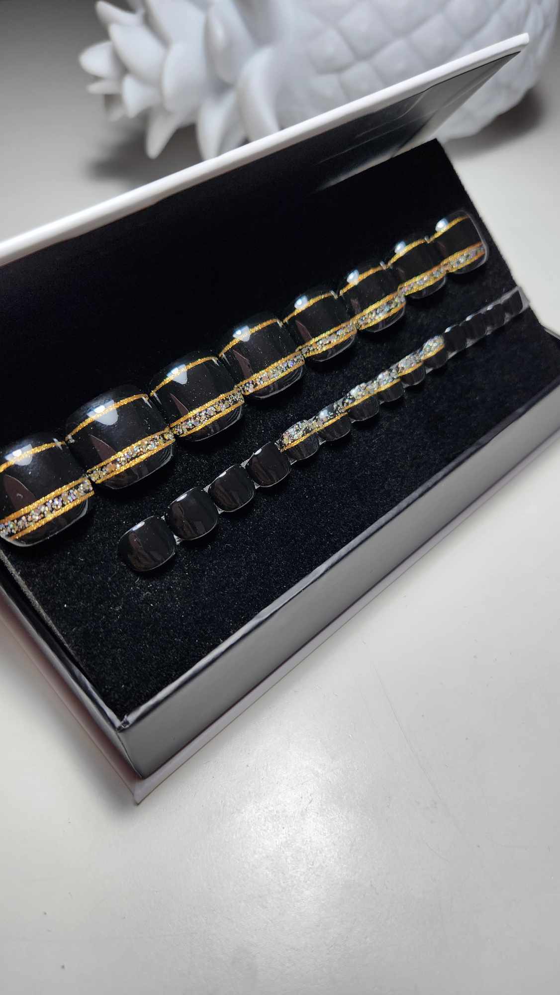 COFFRET BLACK GLITTER PIEDS- sur commande – Image 3