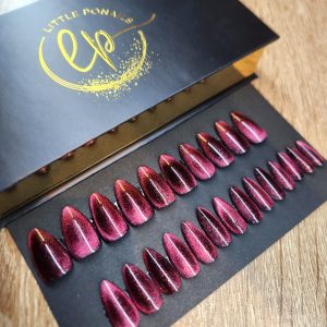 COFFRET RED CAT'S EYES AMANDE S